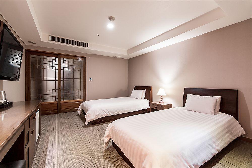 New Hilltop Hotel Séoul Extérieur photo