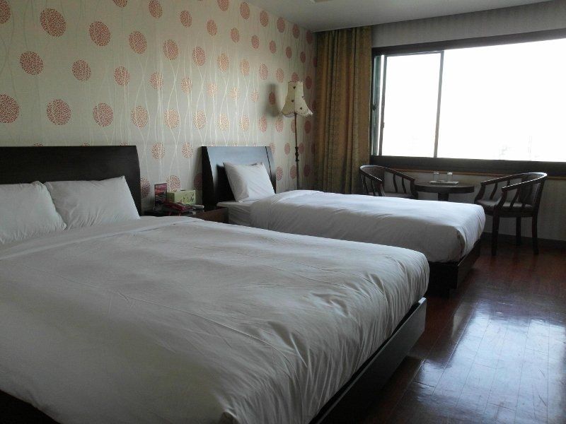 New Hilltop Hotel Séoul Extérieur photo
