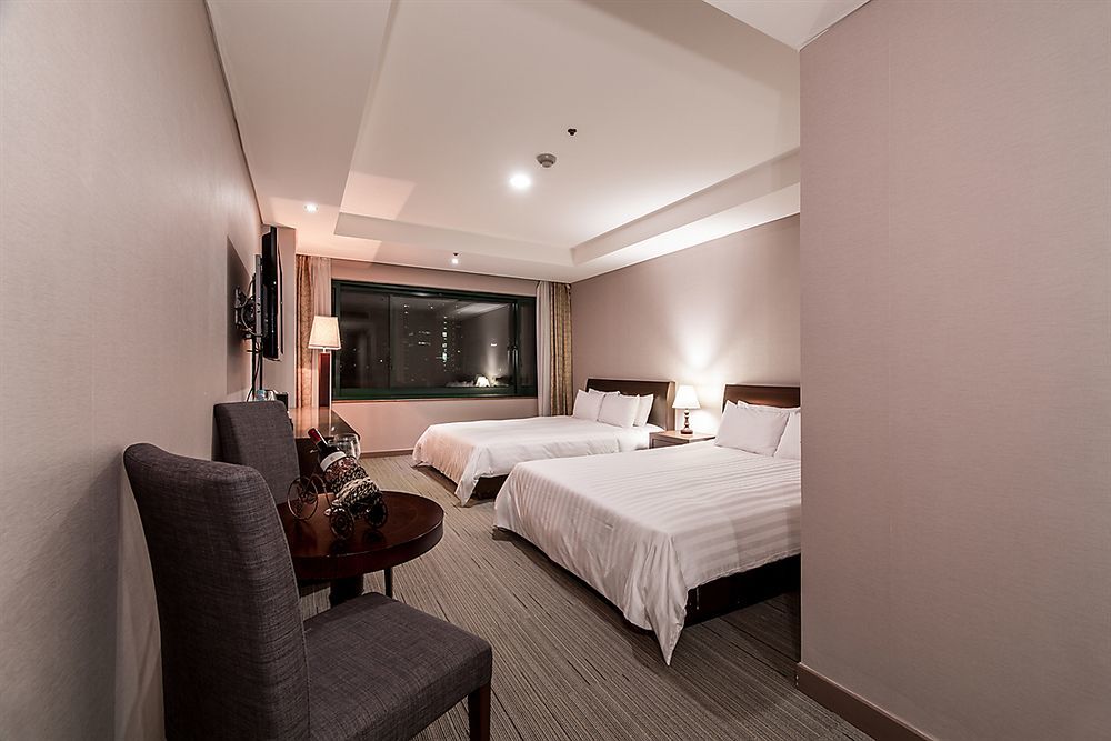 New Hilltop Hotel Séoul Extérieur photo
