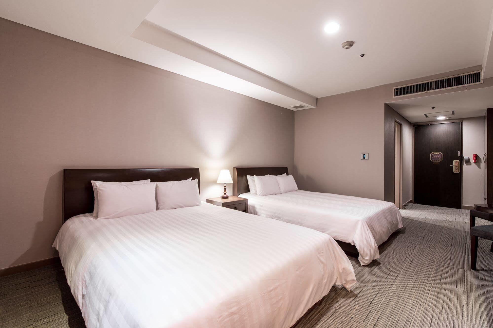 New Hilltop Hotel Séoul Extérieur photo